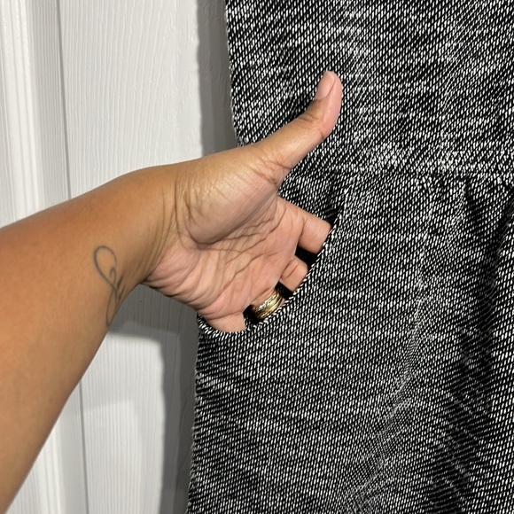 Cat & Jack Girls Dress Size Medium 7/& Black/Gray/White Short Sleeve -Tweed. NWT - Picture 2 of 5